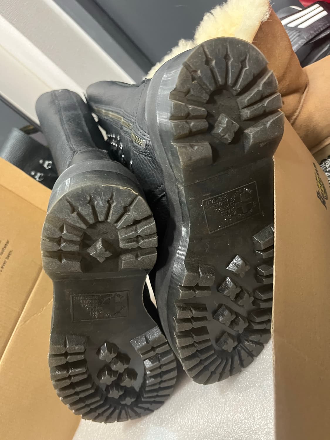 닥터마틴 1b60 hdw uk4 230 팝니다 상품이미지3