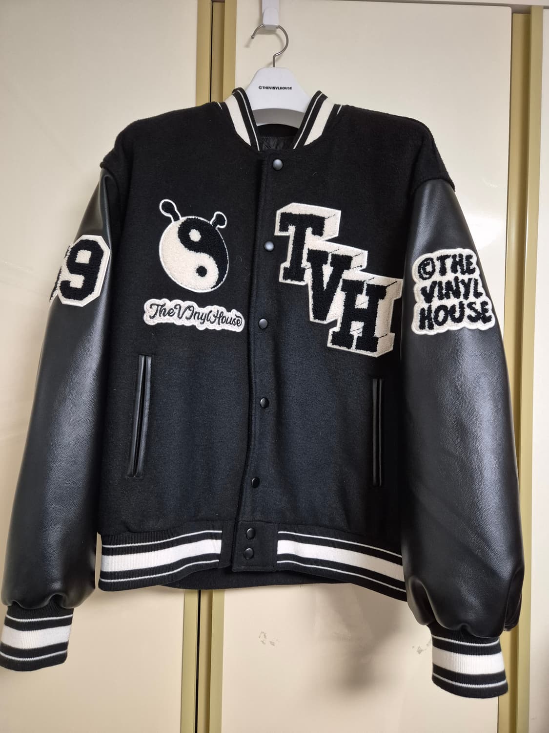 YIN YANG 바시티자켓 상품이미지1