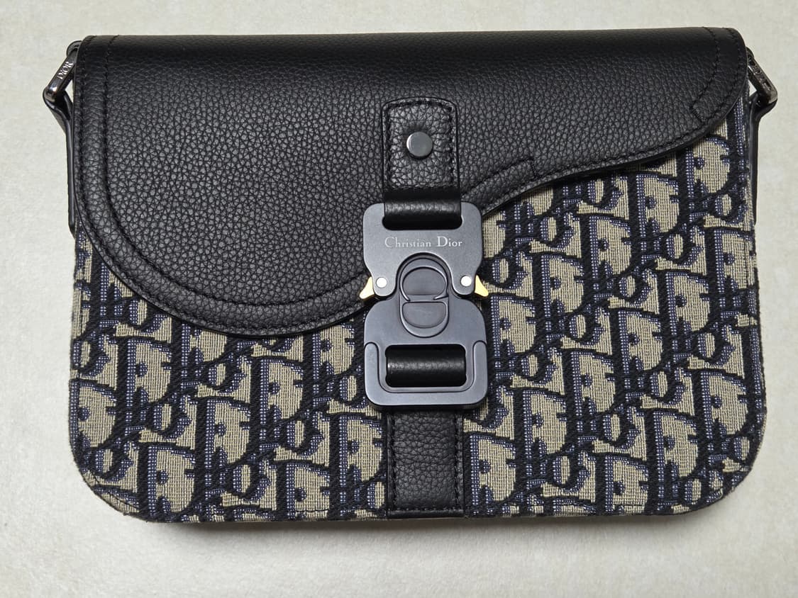 디올 새들 스몰 플랩 스트랩백 상품이미지3