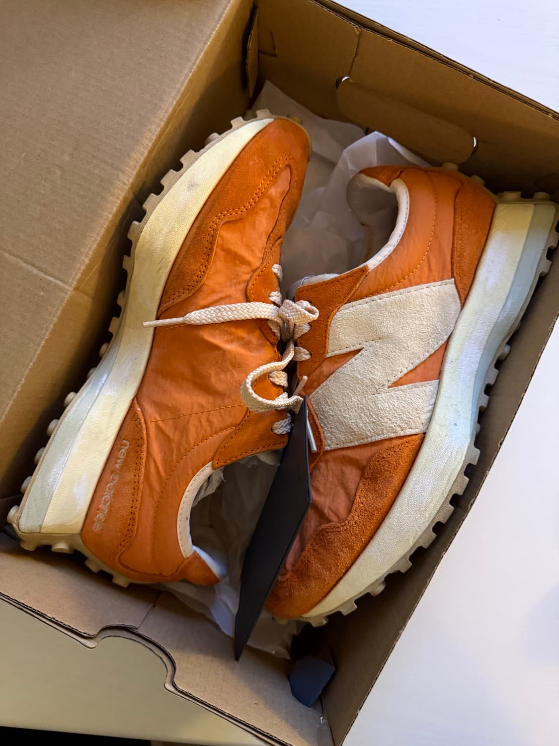New Balance 327 Vintage Luxe Orange 상품이미지1