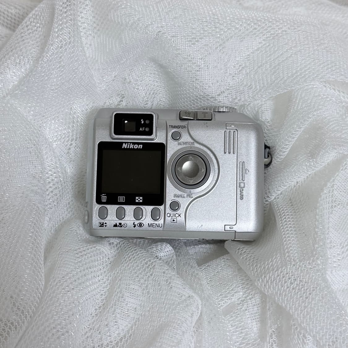 [클래식/색감깡패💚] Nikon Coolpix 885 silver 상품이미지3