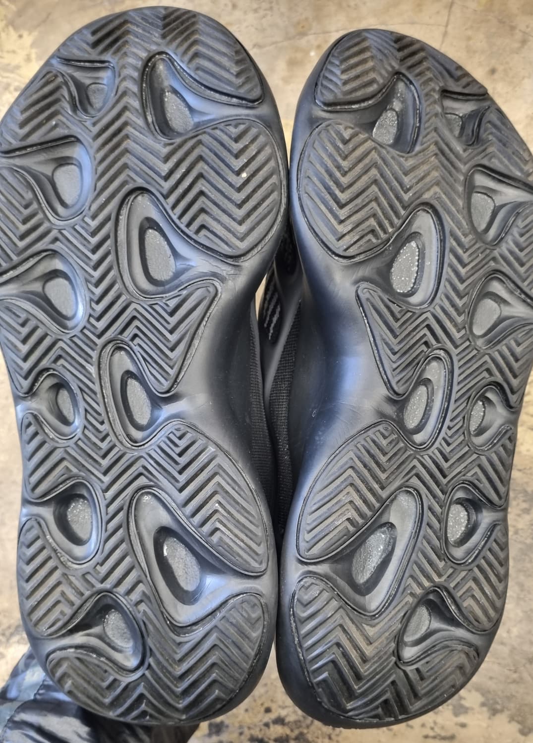 아디다스 이지 700 V3 '알바(Alvah)' 상품이미지7