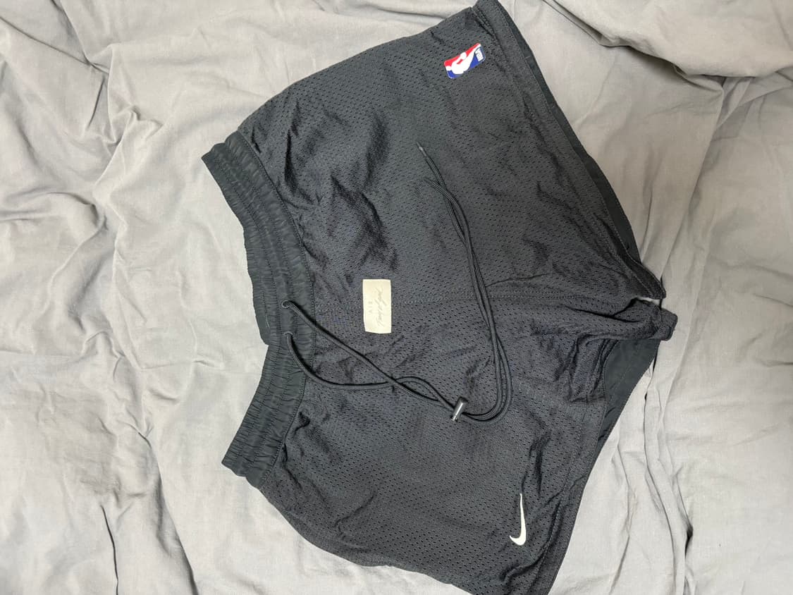 [M]나이키 x 피어오브갓 베스킷볼 쇼츠 오프느와르 상품이미지1