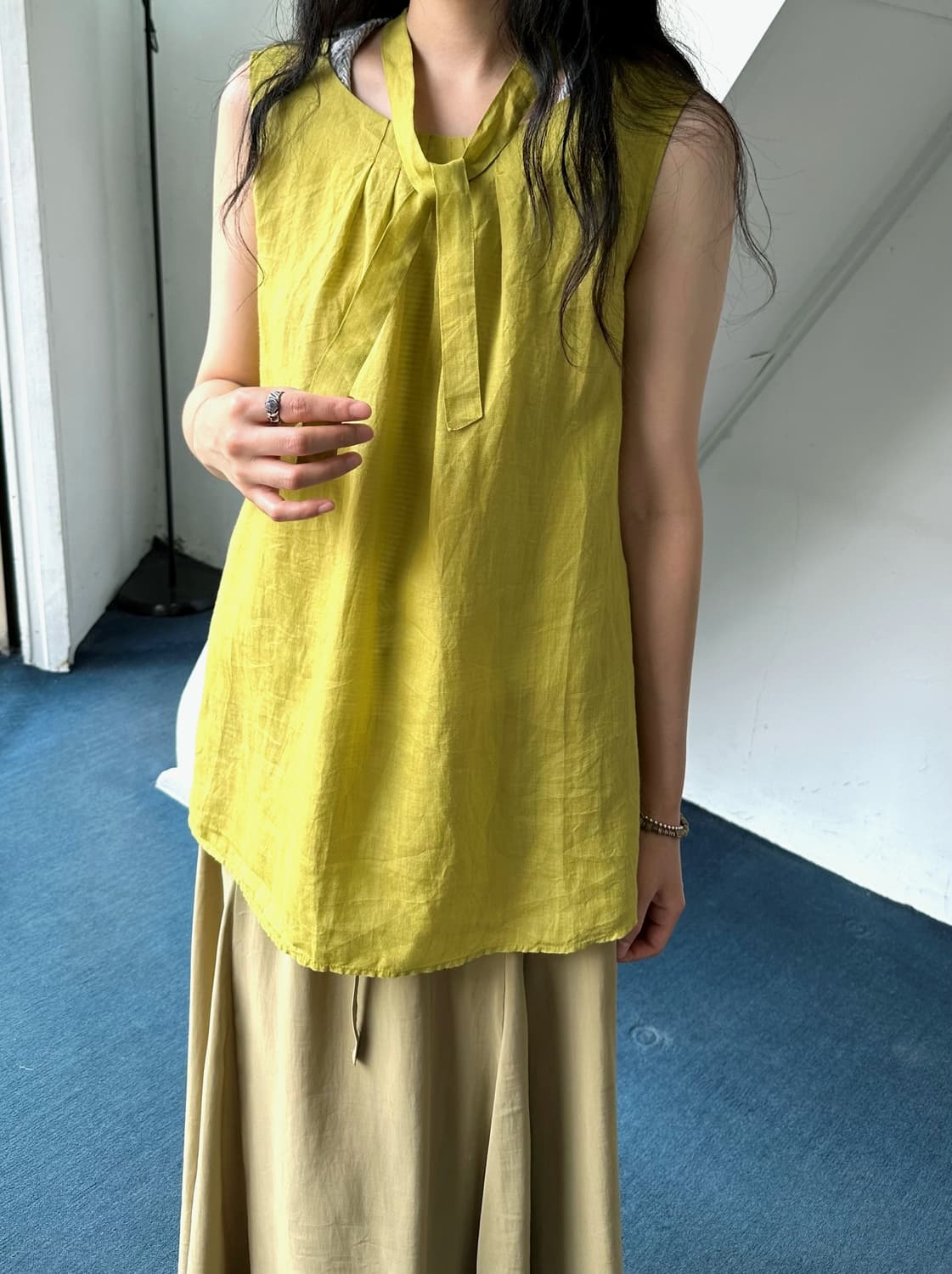 Design shirred linen sleeveless top 상품이미지10