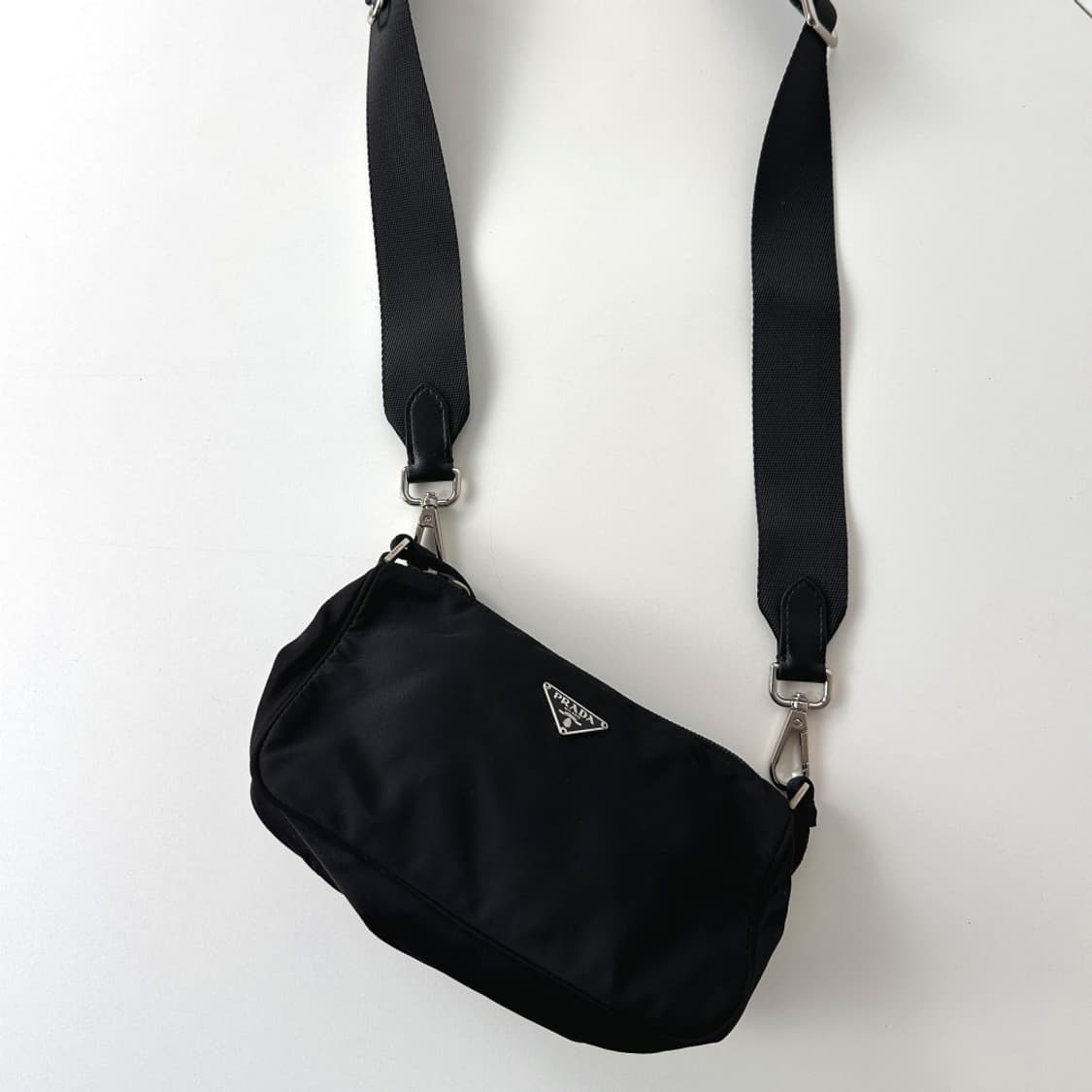 정품 프라다 나일론 호보백 블랙 미니백 (한국명품감정원 감정) 상품이미지5