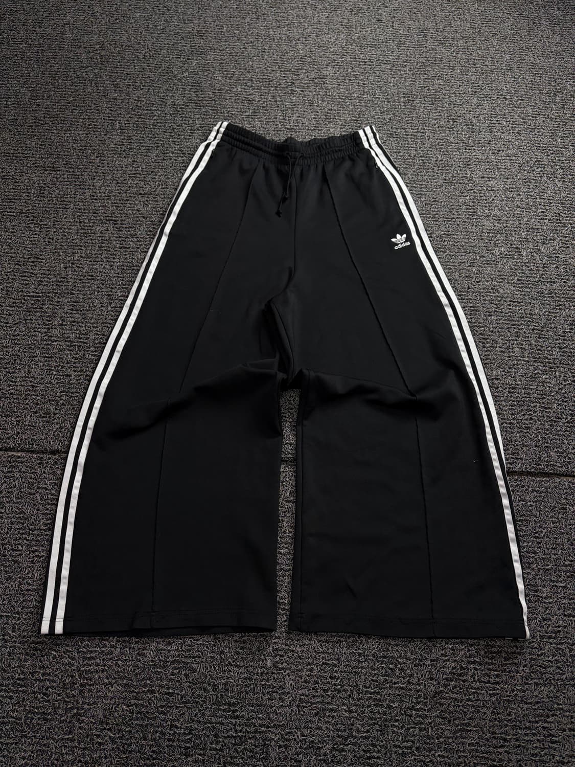 아디다스 신형 파이어버드 우먼스 와이드 트랙팬츠 1817 상품이미지2