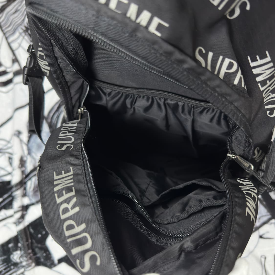16FW 슈프림 3M 리플렉티브 백팩 상품이미지5