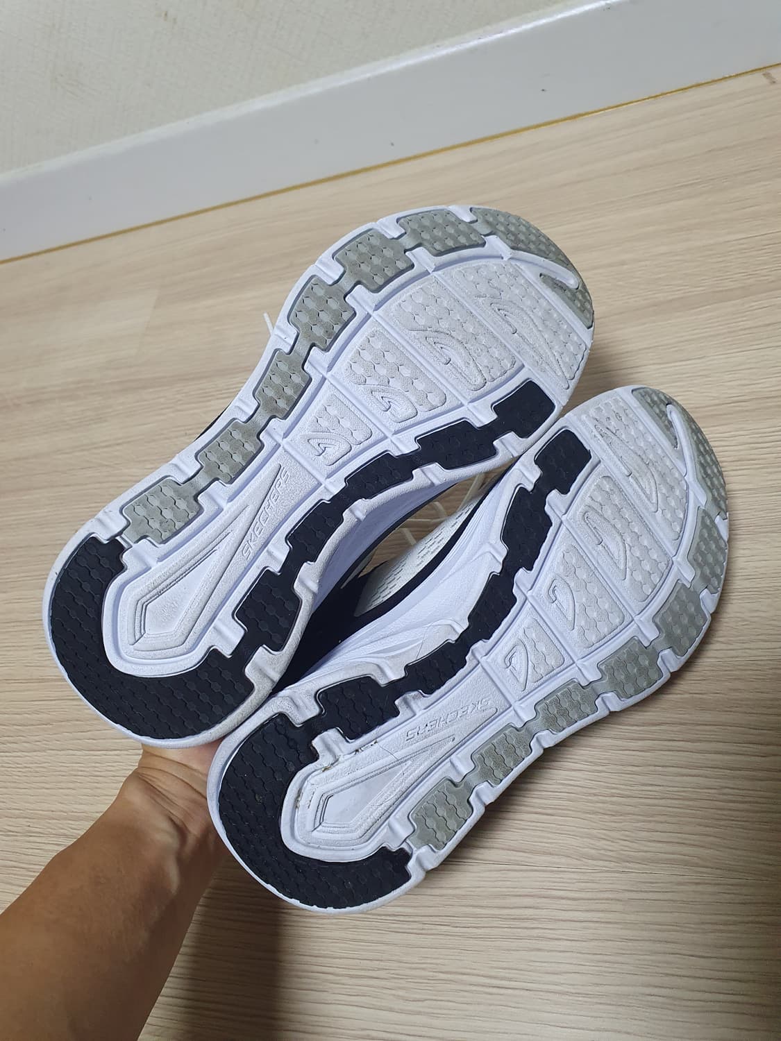 스케쳐스 디럭스워커 운동화 255 상품이미지7