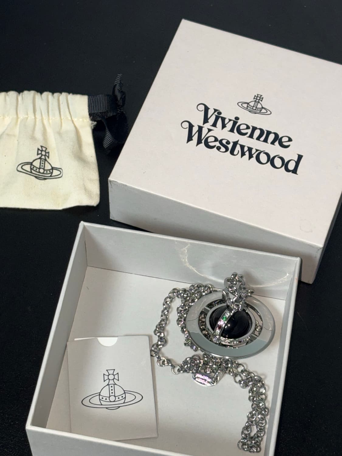 비비안웨스트우드 빅orb 팬던트 목걸이 블랙색상 풀박 상품이미지2