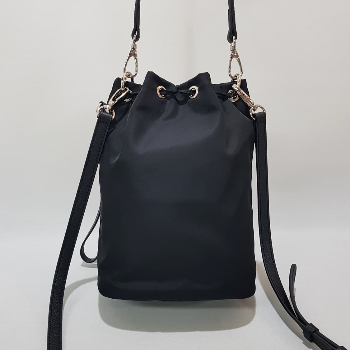 프라다 리나일론 파우치 버킷백 상품이미지5