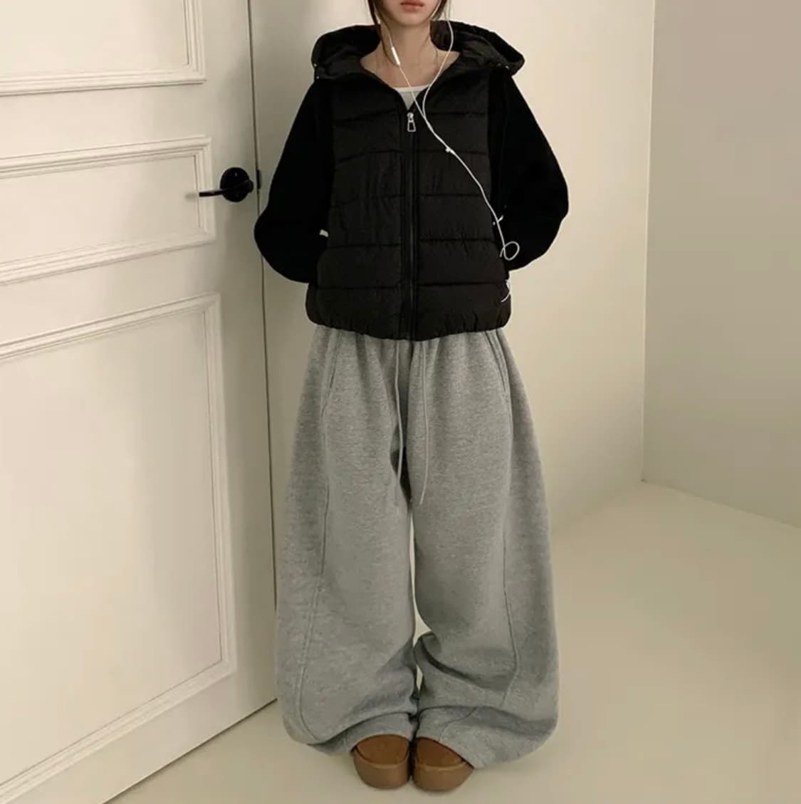 에이블리 니트 패딩 블랙 새상품 상품이미지3