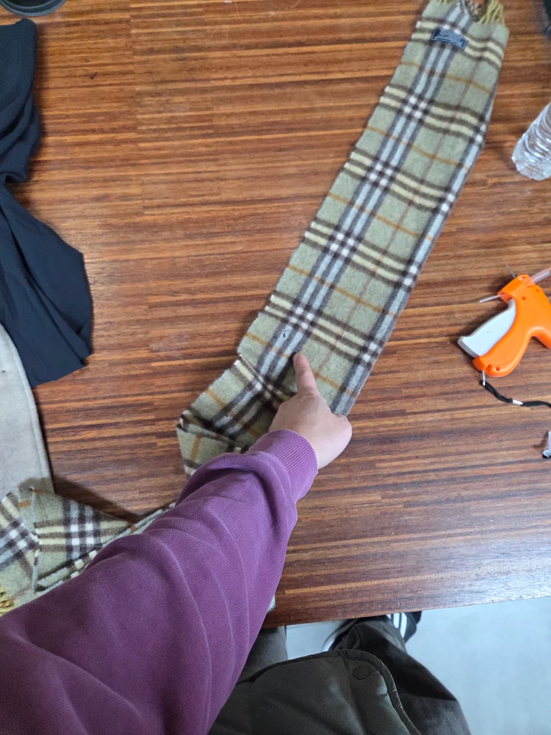 버버리 울 체크 목도리 대략 128cm 상품이미지6