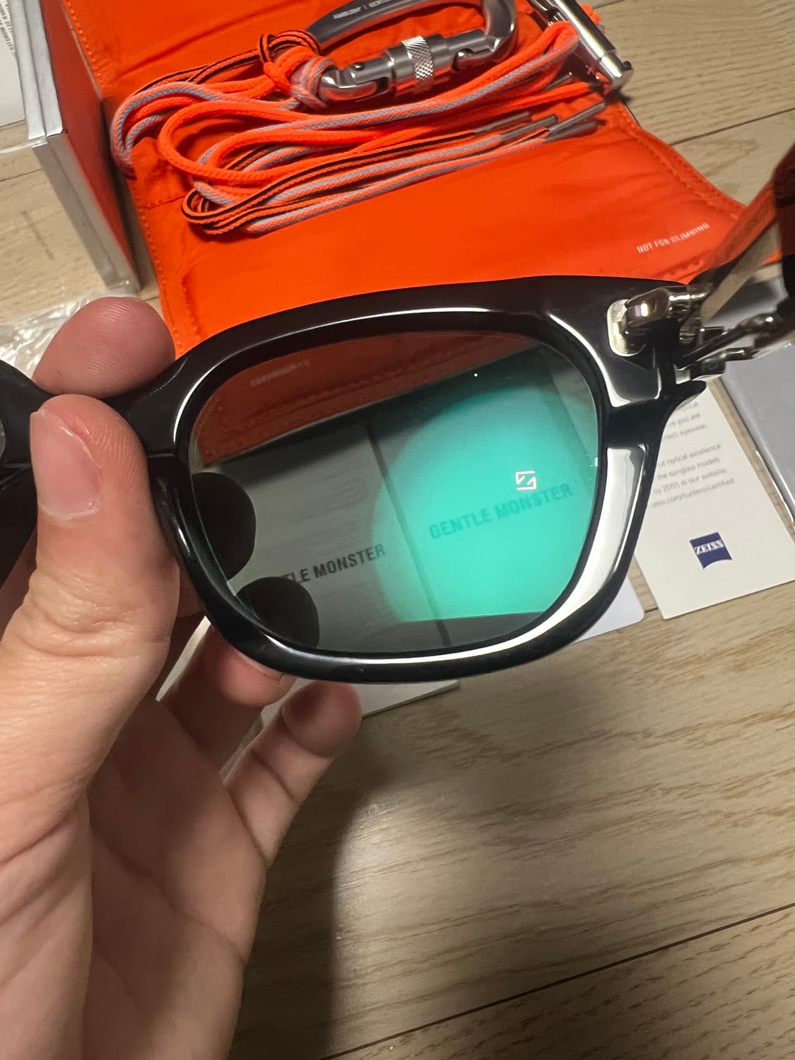 젠틀몬스터 앰부쉬 카라비너 01 상품이미지8