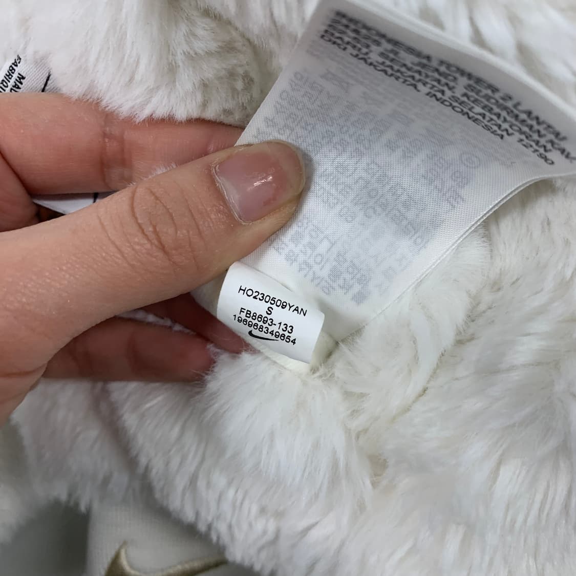 나이키 스포츠웨어 우먼스 리버서블 인조 퍼 봄버 자켓 상품이미지9