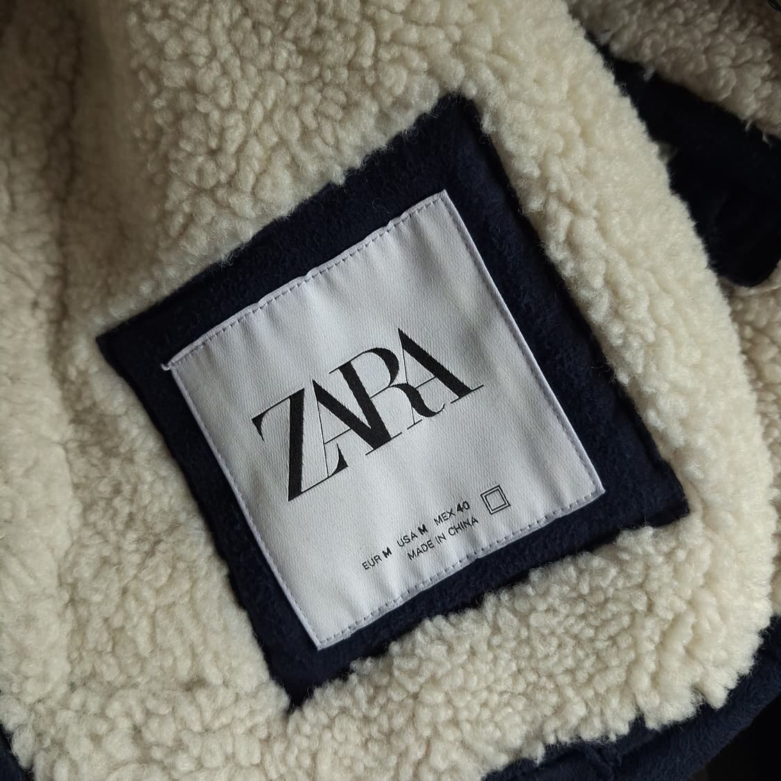 자라 네이비 아이보리 비건레더 스웨이드 아메카지 이너플리스 카라넥 무스탕 상품이미지5