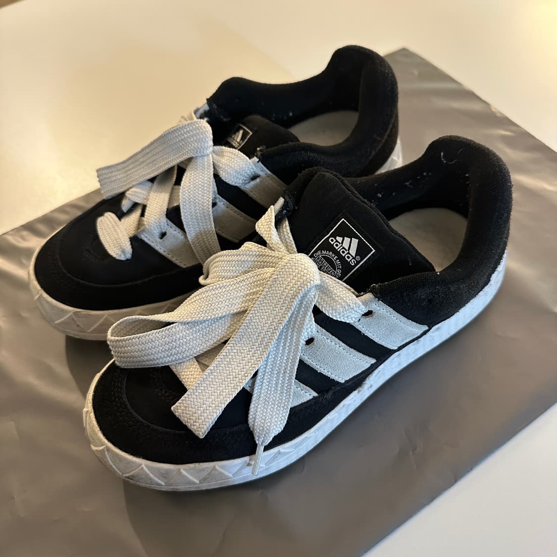 아디다스 아디매틱 코어블랙 245 상품이미지3