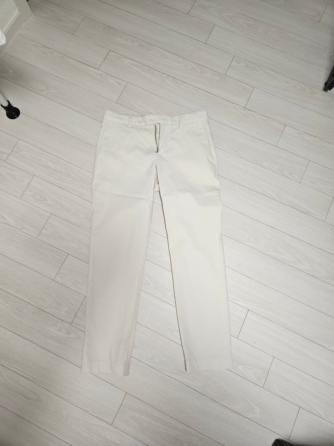 라코스테 테이퍼드 추연사 치노팬츠 화이트 32(미착용) 상품이미지2