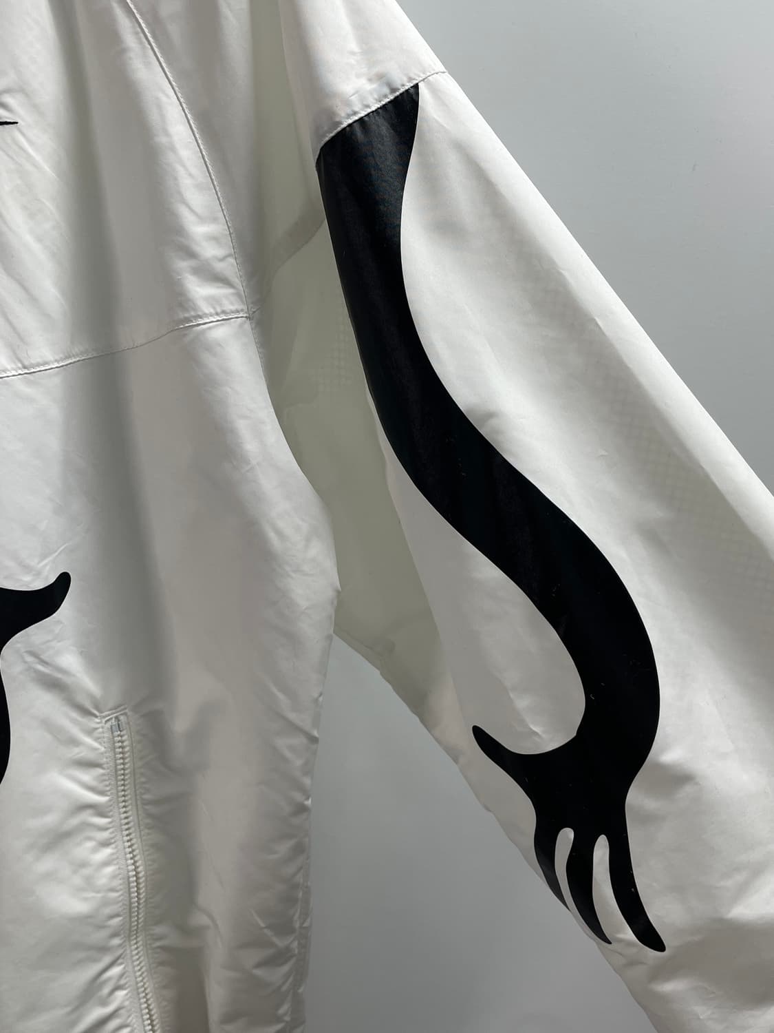 나이키 X 파라 런닝맨 윈드러너 바람막이 자켓 (on.515) 상품이미지5