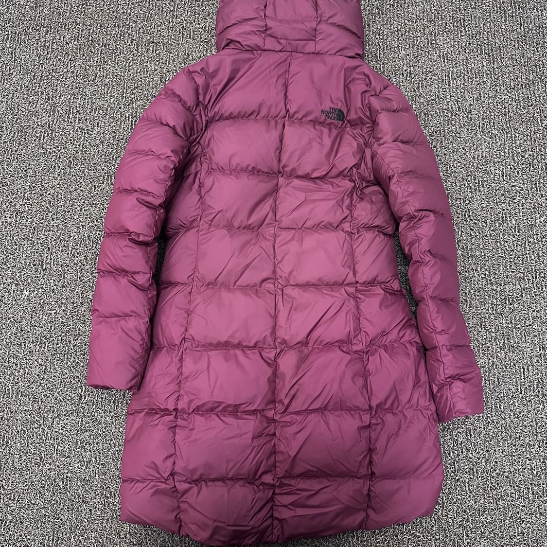 노스페이스 구스다운 여성 롱 패딩 버건디 90(M) 상품이미지6