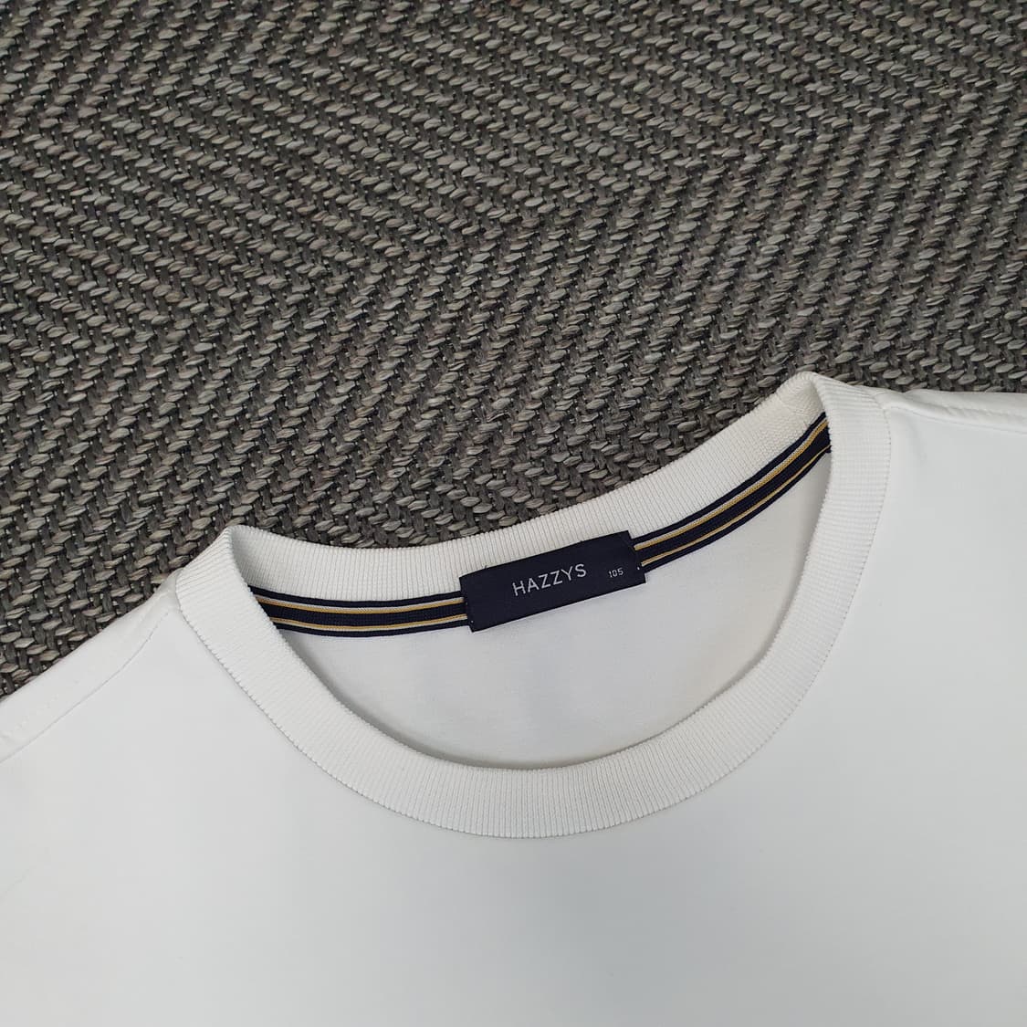 헤지스 간절기 맨투맨 남자105 상품이미지2