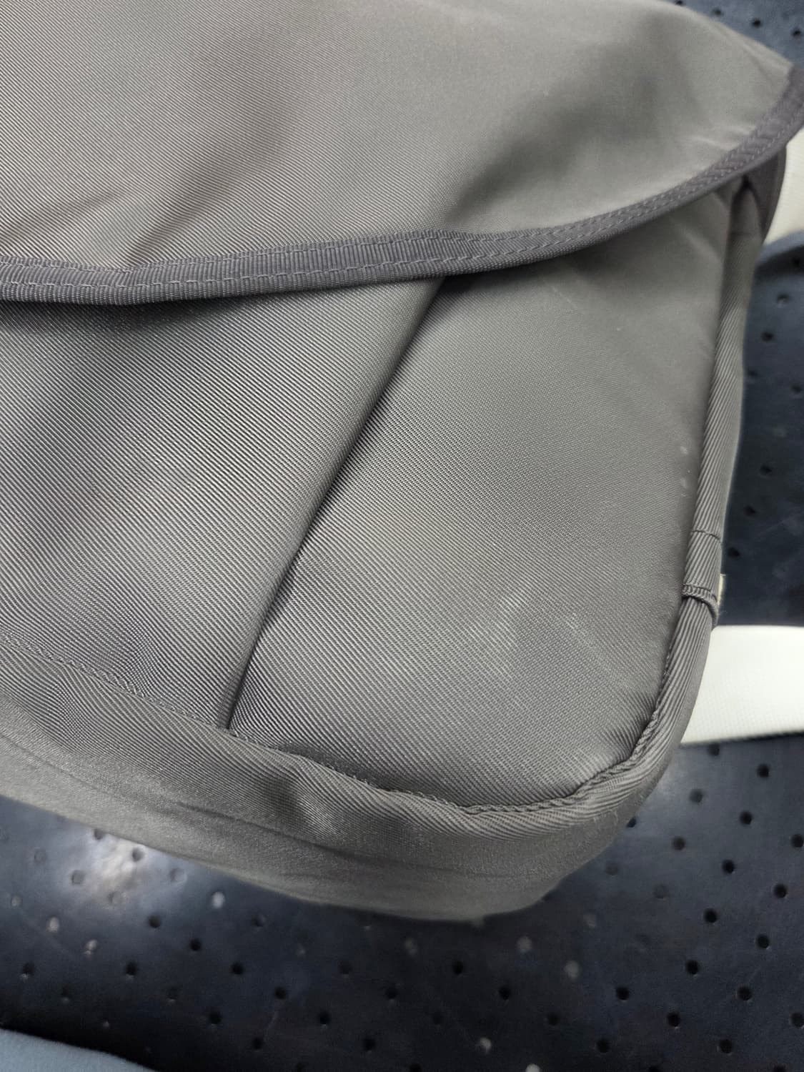 porter 포터 카키 빅 크로스백 보부상백 상품이미지8