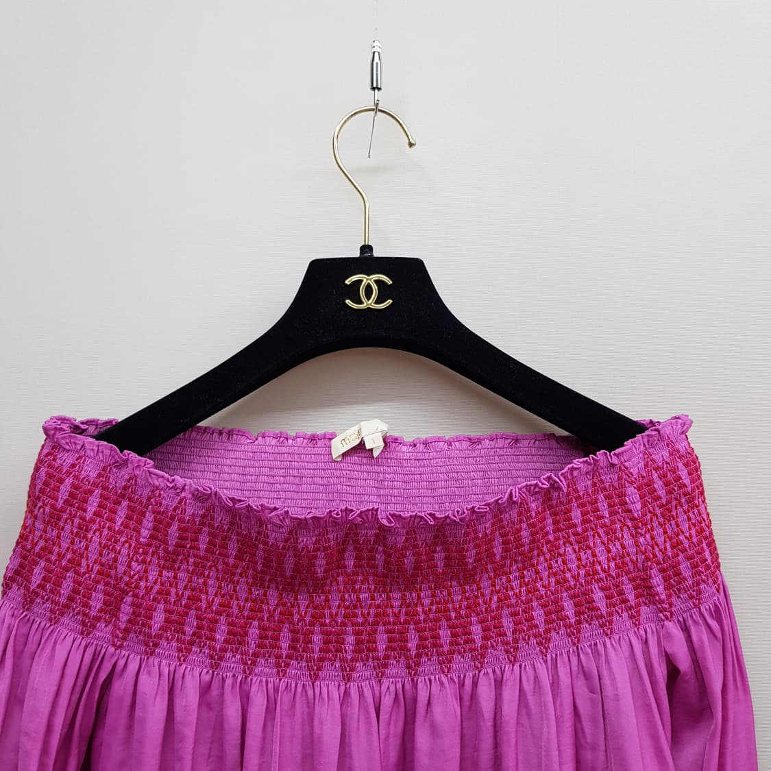 MAJE 마쥬 푸시아 스모킹 오프숄더 블라우스 1사이즈 상품이미지3