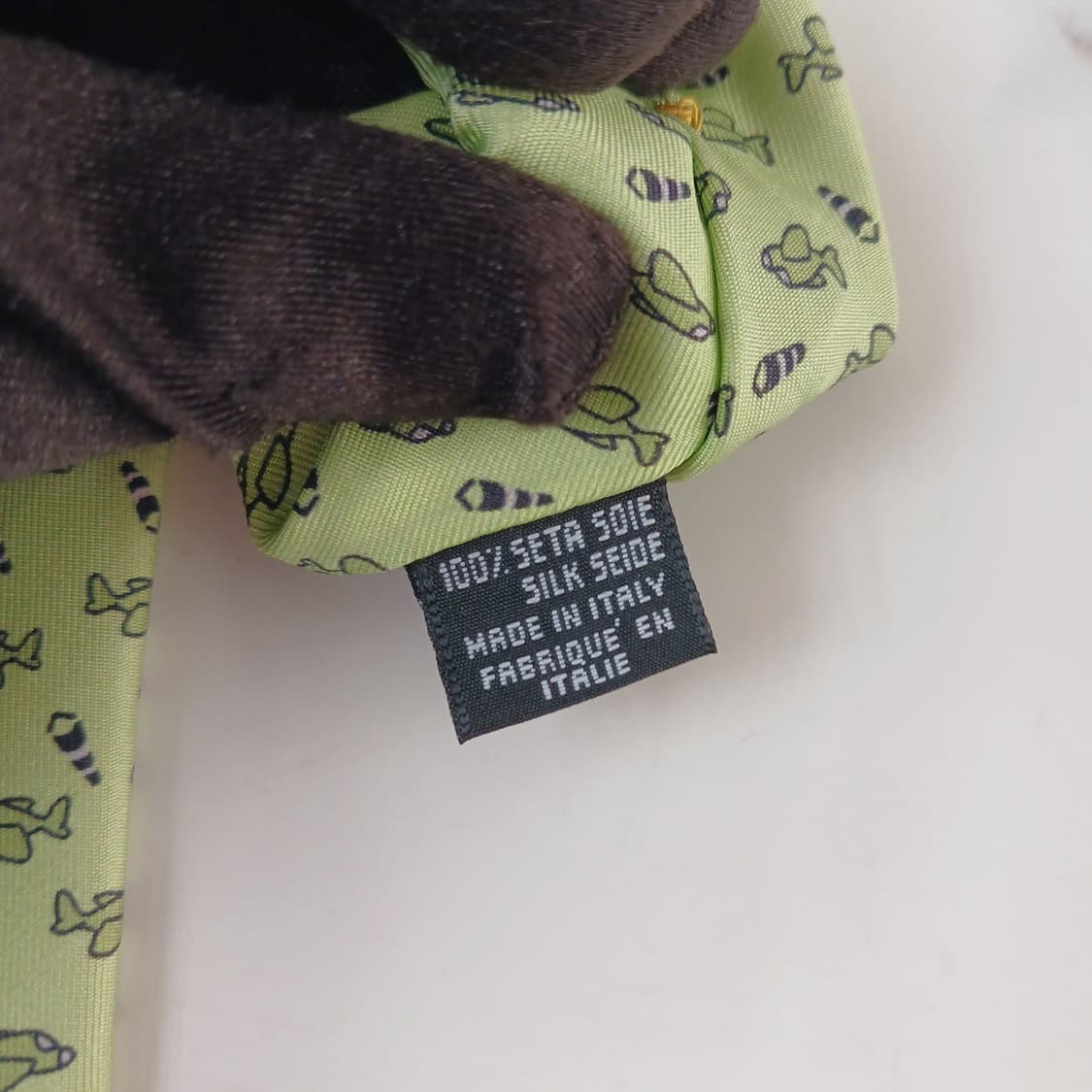 펜디 실크 그린 비행기 패턴 슬림 넥타이 7.8cm B등급 A19597
 상품이미지10