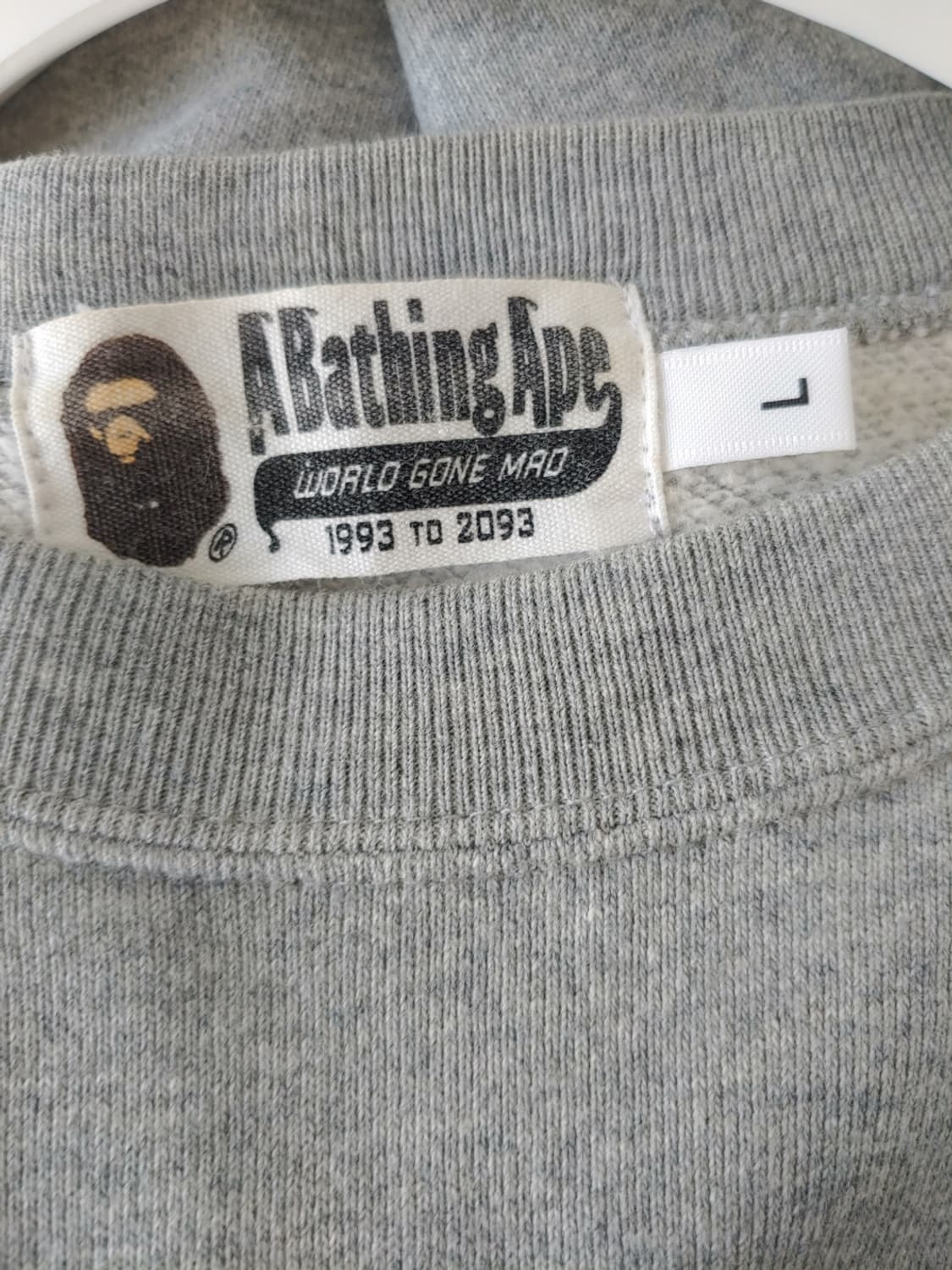 [L] 베이프 골드 사루 바이어베이팅 프린팅 맨투맨 상품이미지3