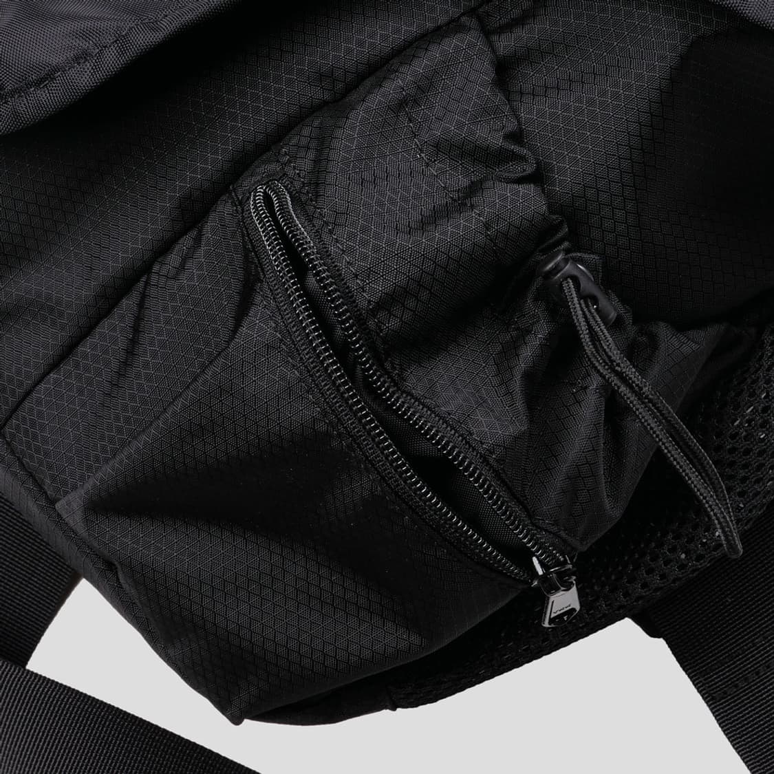 빔즈 x XS BAGGAGE 바디백 상품이미지5