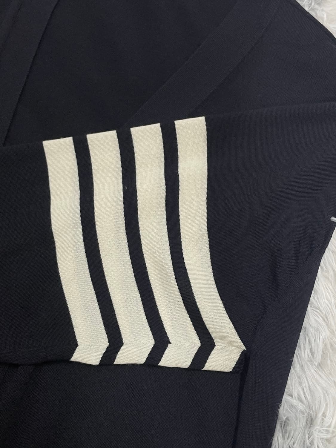 톰브라운 메리노 울 가디건 네이비 [3] 상품이미지5