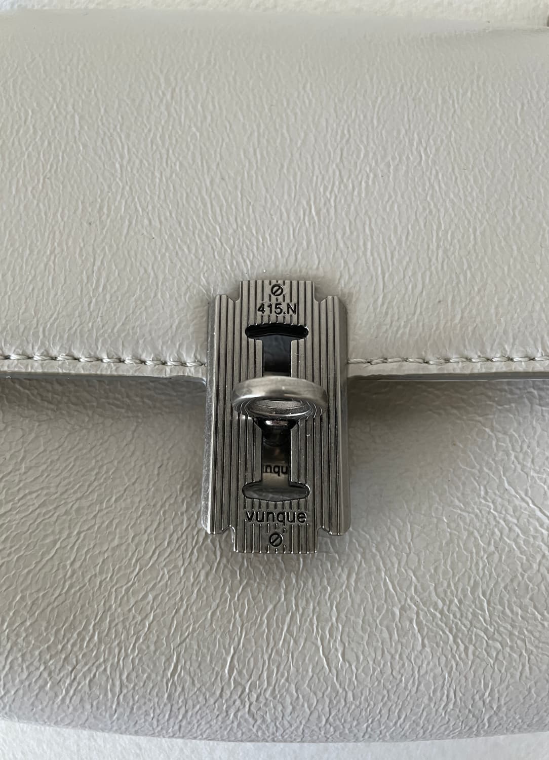 분크(Vunque) 레더 크로스백 상품이미지3