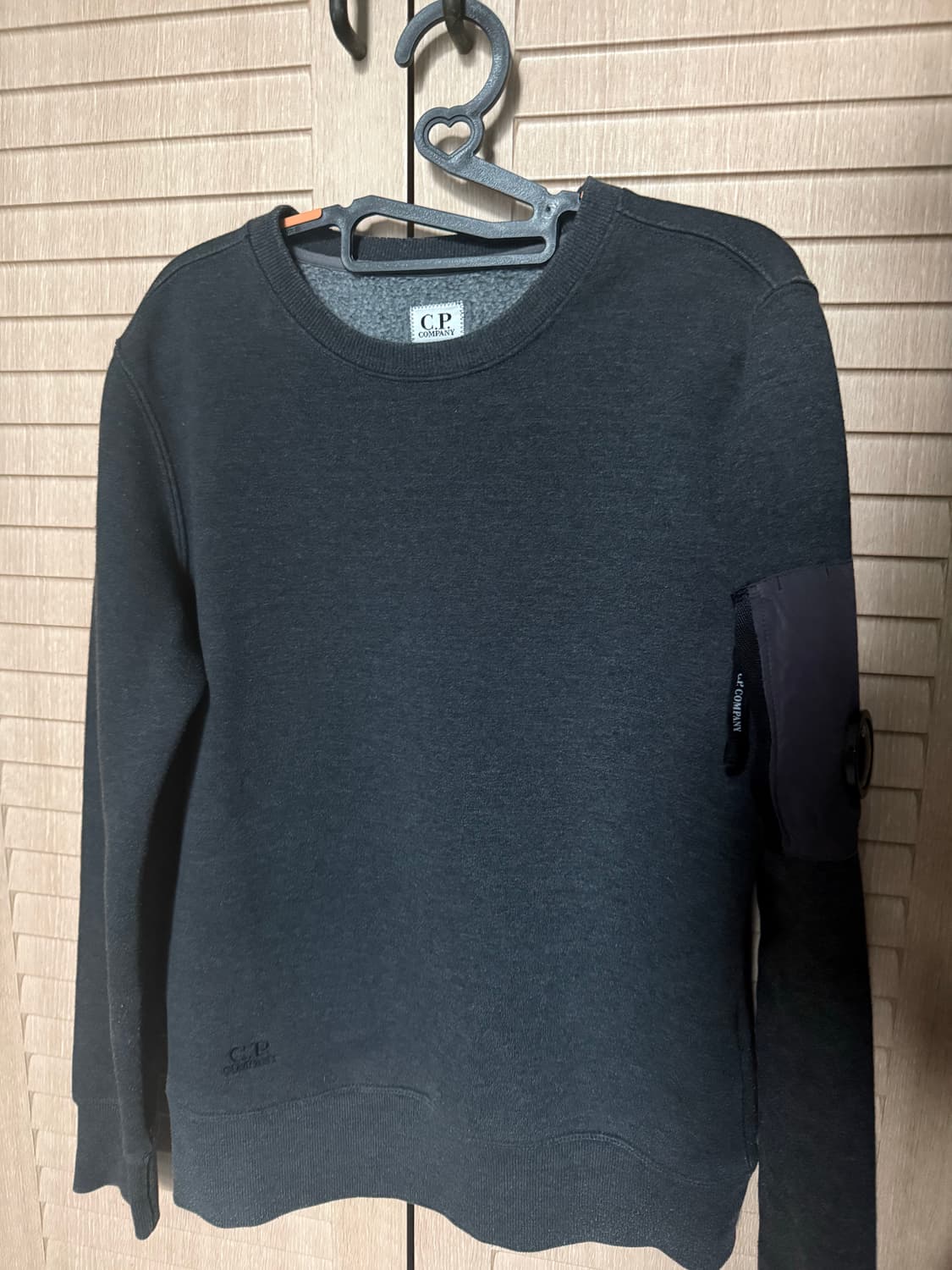 Cp컴퍼니 맨투맨 상품이미지1