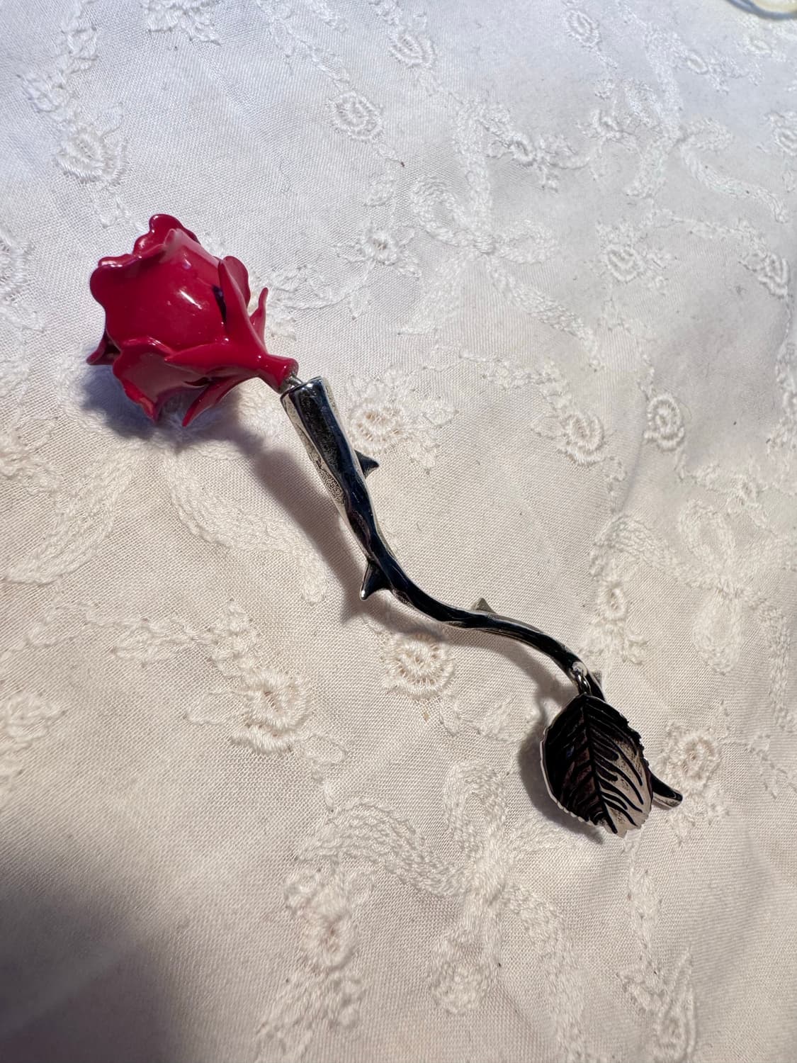 단종/ACNE STUDIOS 로즈 이어링 레드 상품이미지8