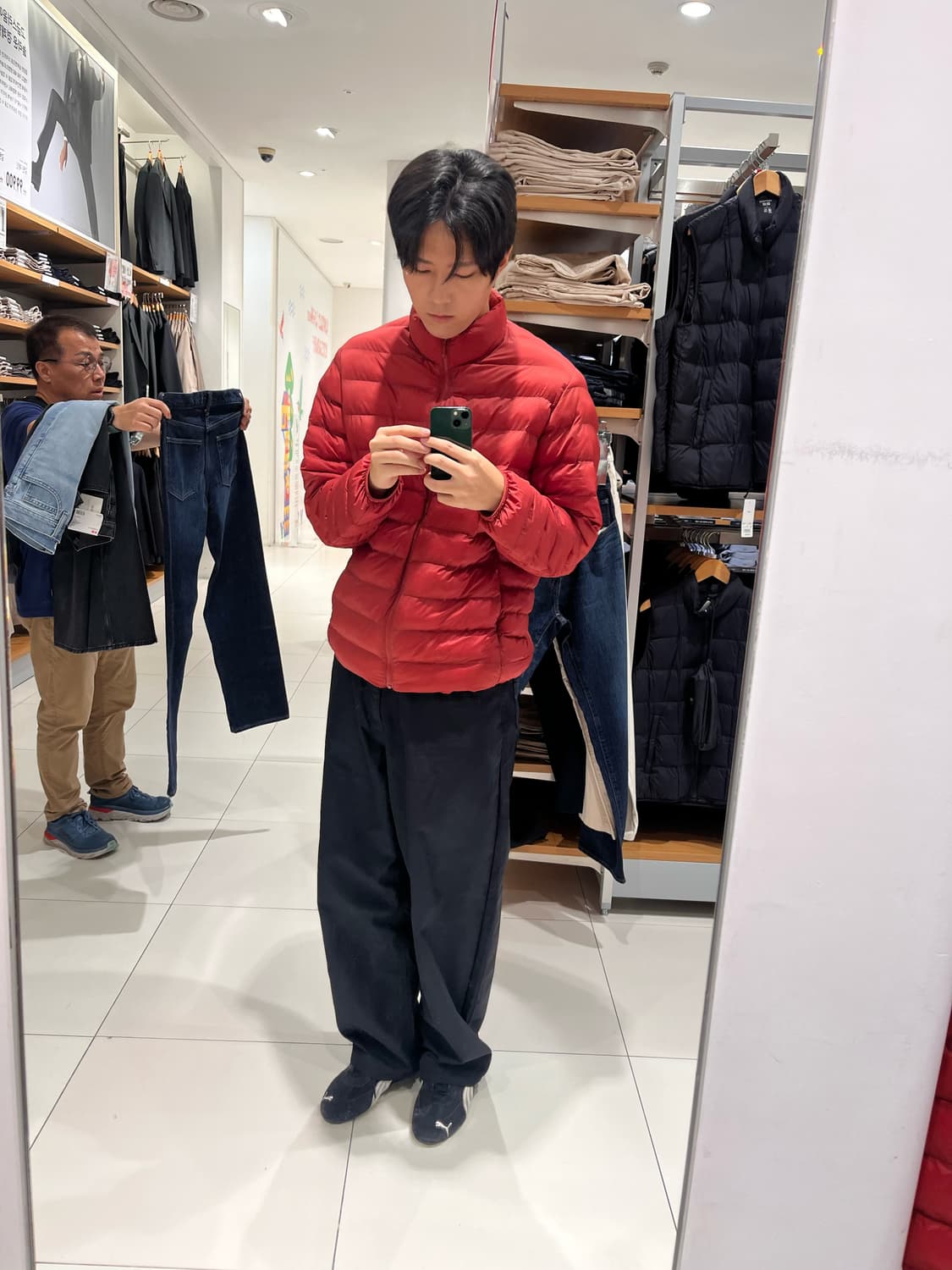 유니클로 pufftec 경량패딩 레드 XL 상품이미지2