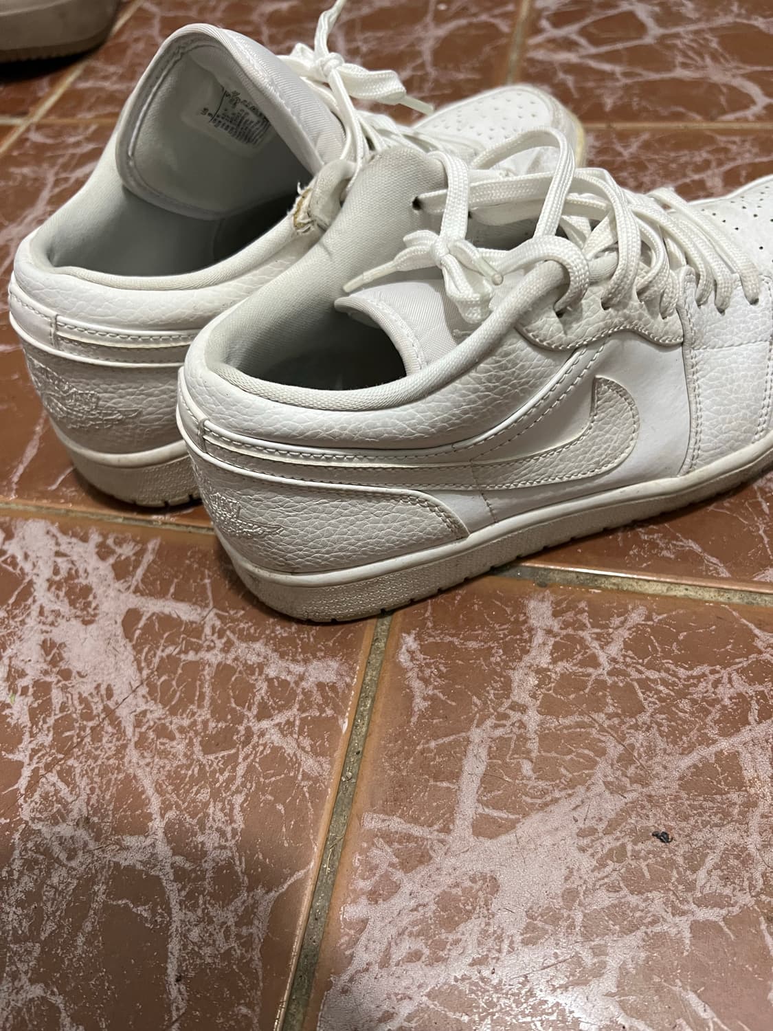 조던 1 로우  트리플화이트 상품이미지3