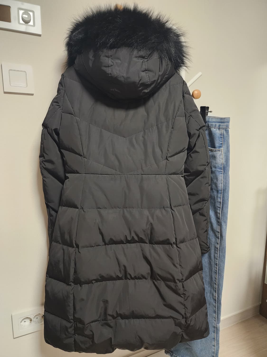 abplus 블랙 후드 라쿤퍼 롱 덕다운 패딩 상품이미지4