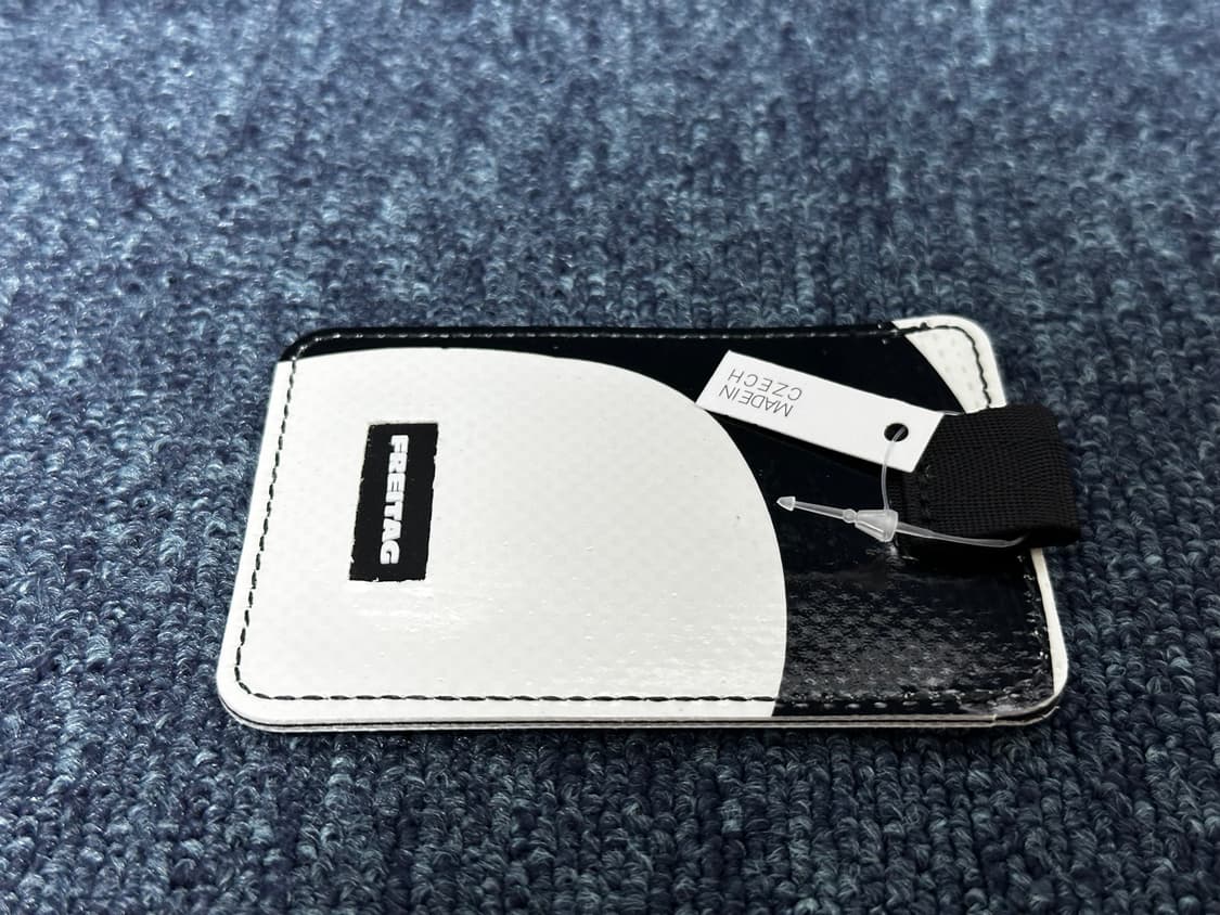 새제품 Freitag 프라이탁 유광 검흰 저스틴 상품이미지6