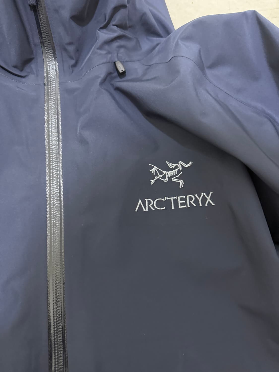 아크테릭스 베타 LT   L 사이즈 블랙 사파이어  가격 저렴한 기본모델 상품이미지3