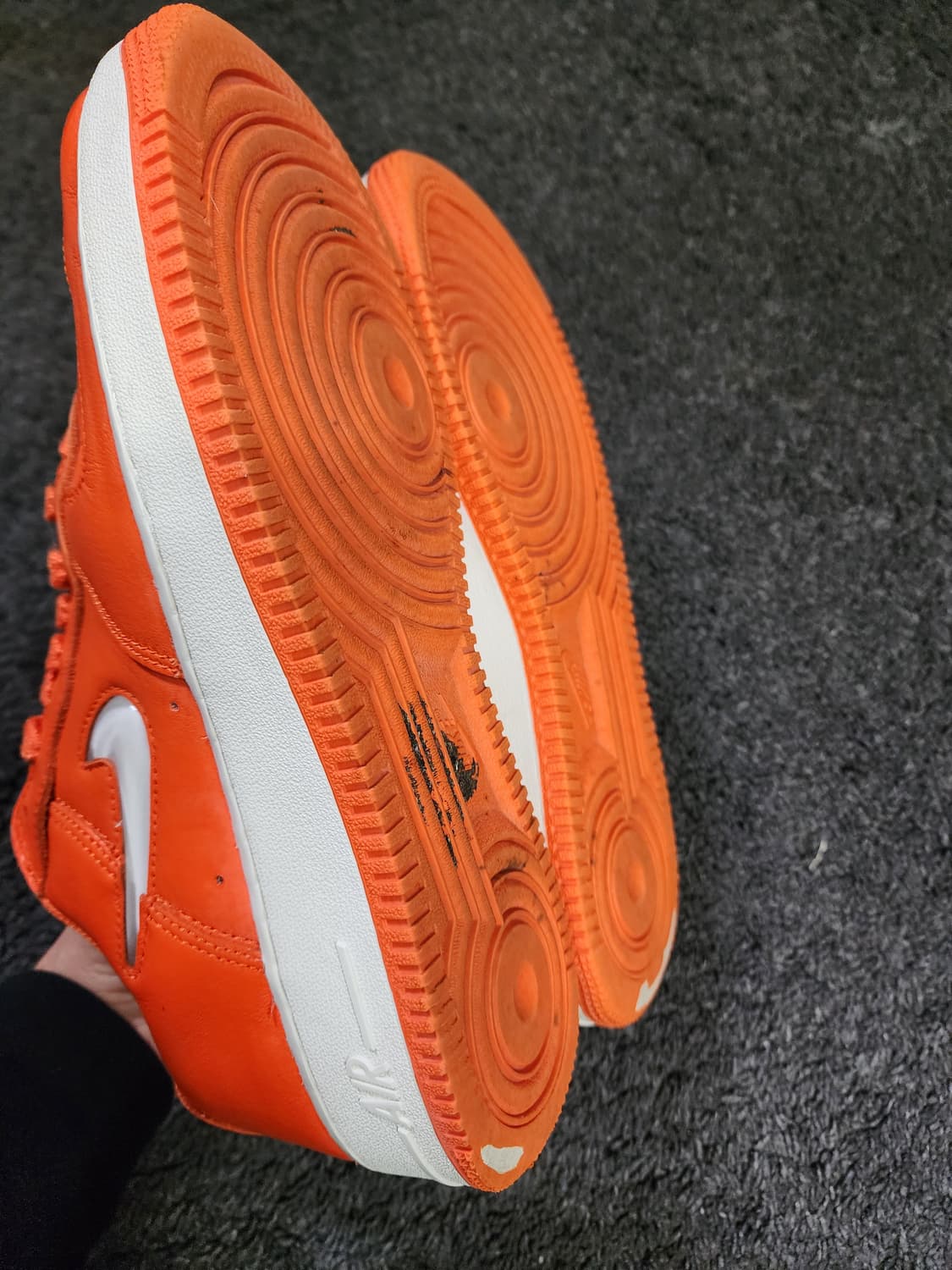 나이키 에어포스1 로우 컬러 오브 더 먼스 세이프티 오렌지   상품이미지8