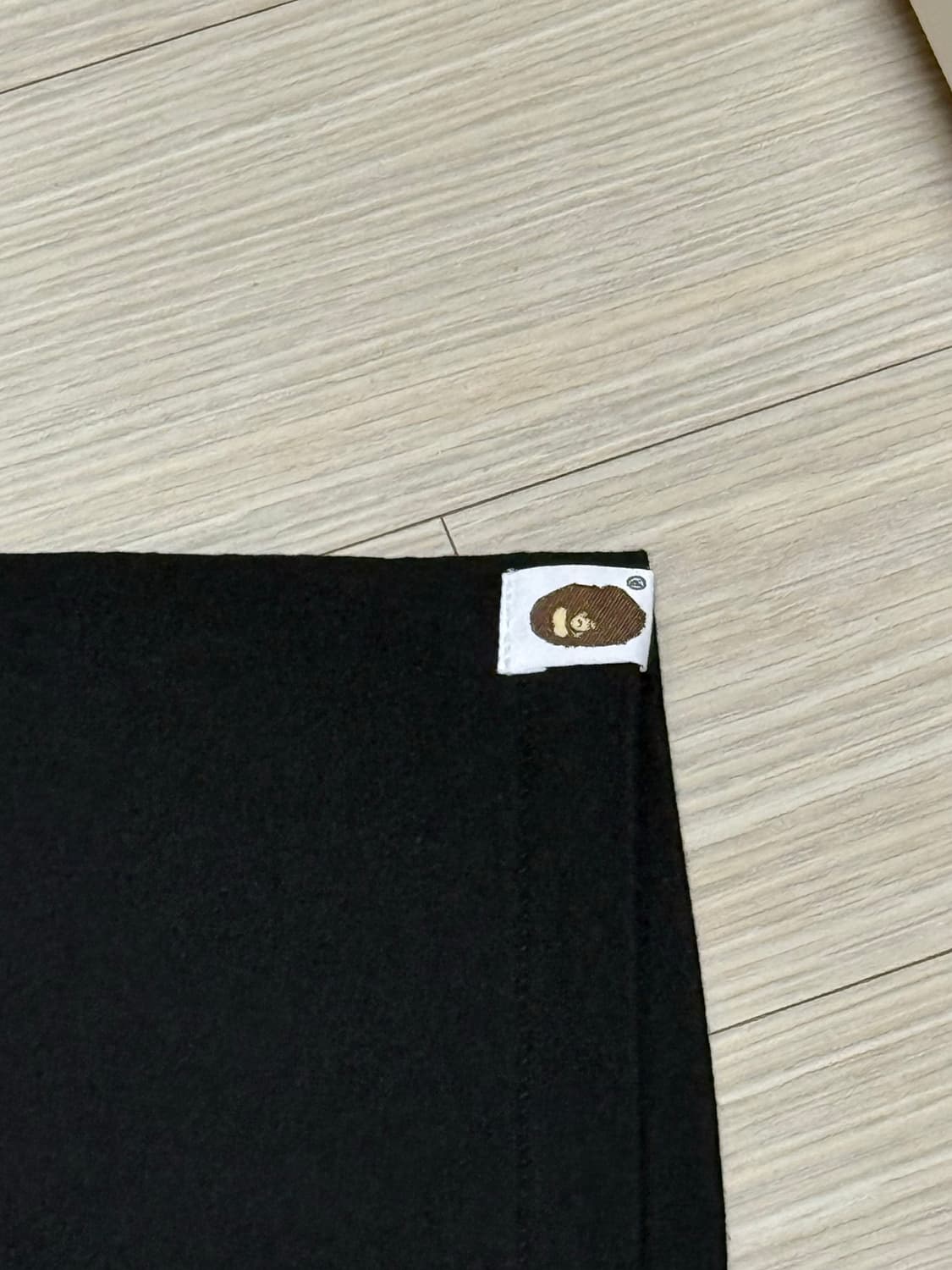 베이프 오사카 반팔 8만원 상품이미지4