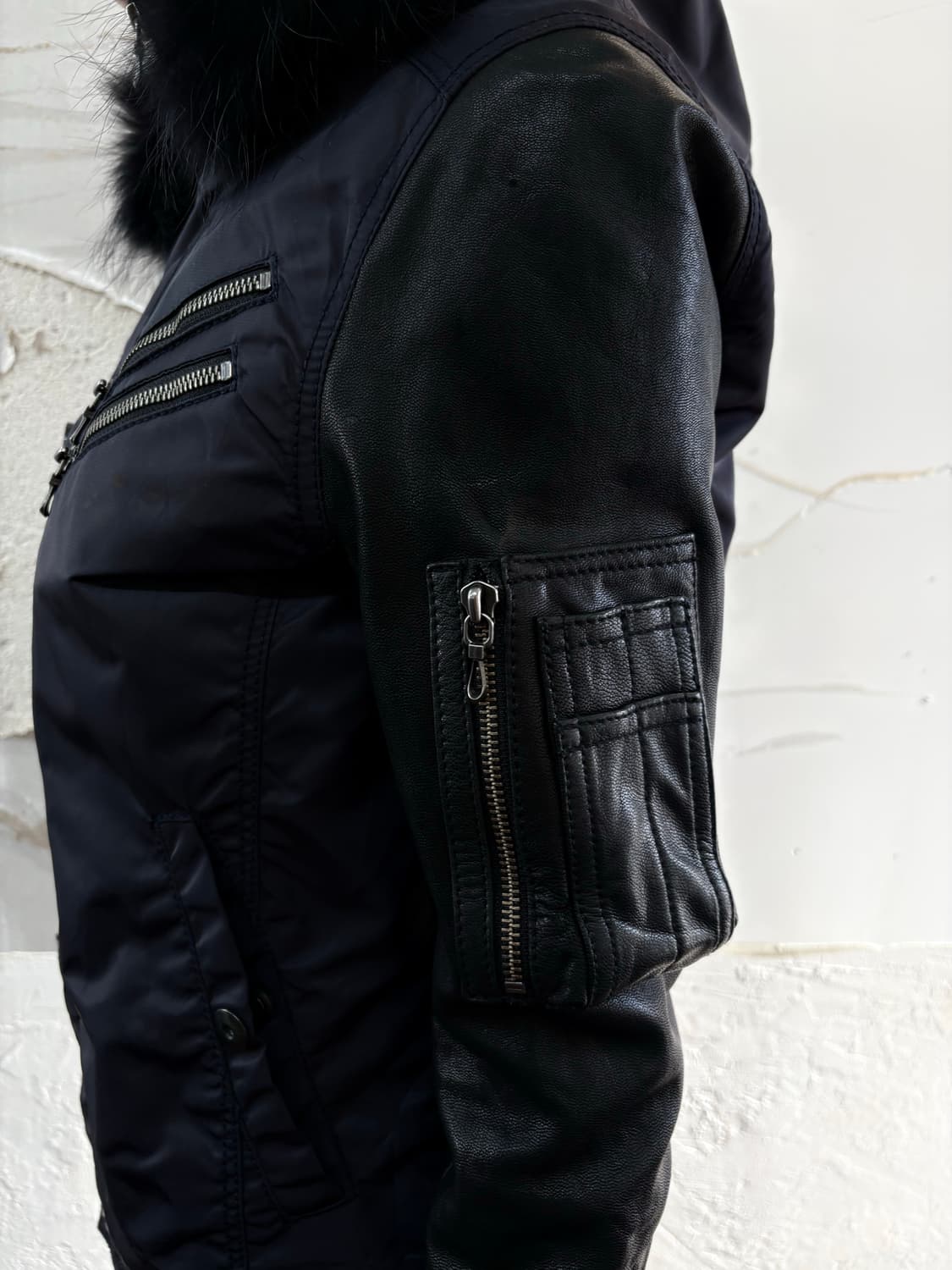 “FUGA"leather fur navy Bomber jacket 상품이미지6