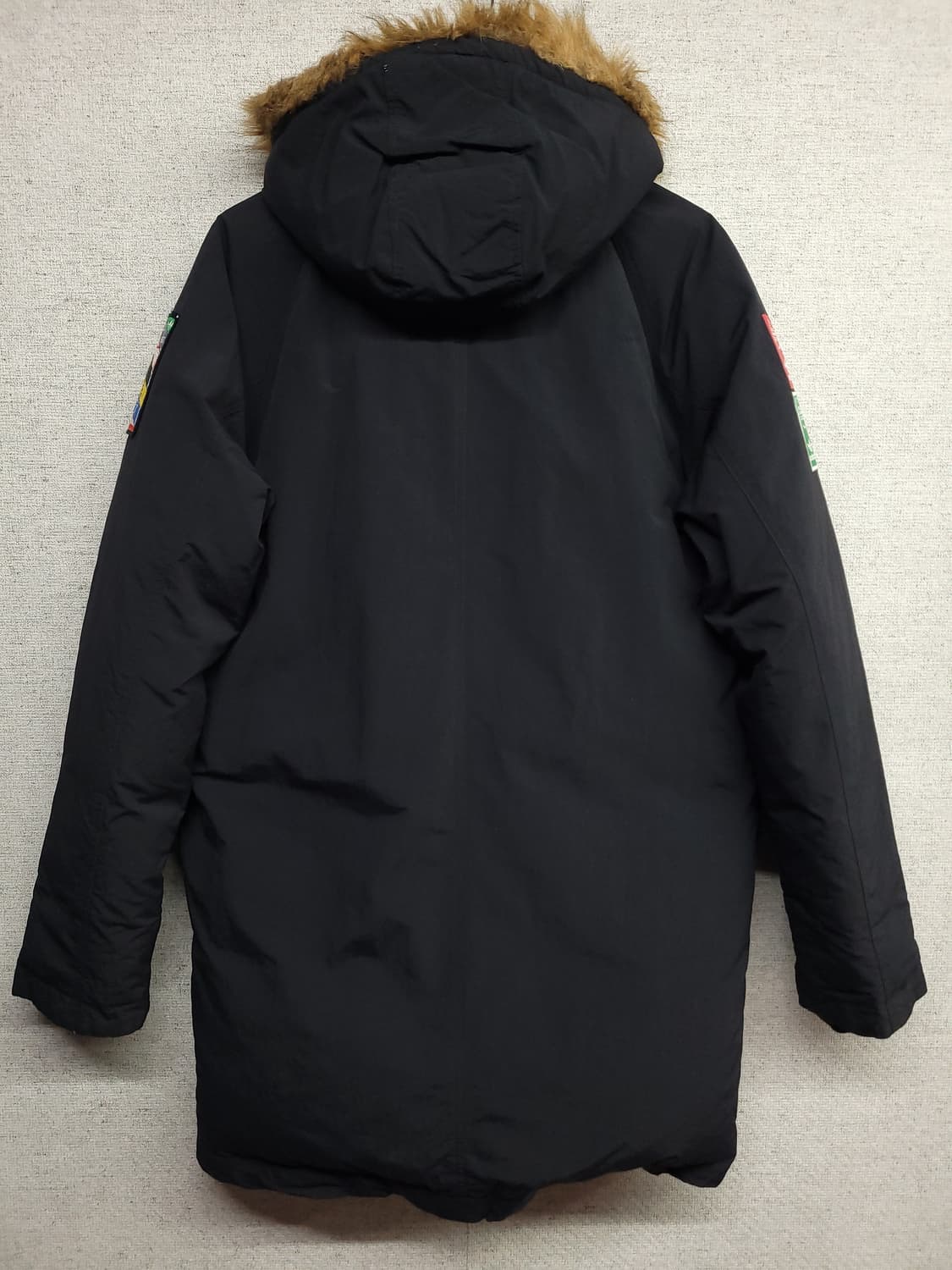 아디다스 오리지널 BADGE 덕다운 봄버  상품이미지5