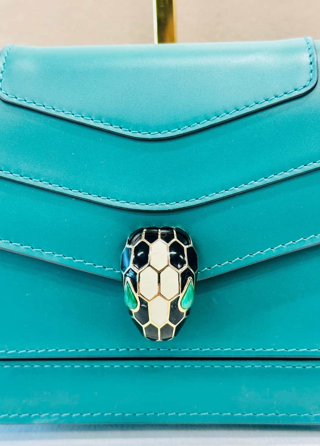 [정품] 불가리 세르펜티 포에버 이스트-웨스트 숄더백 상품이미지3