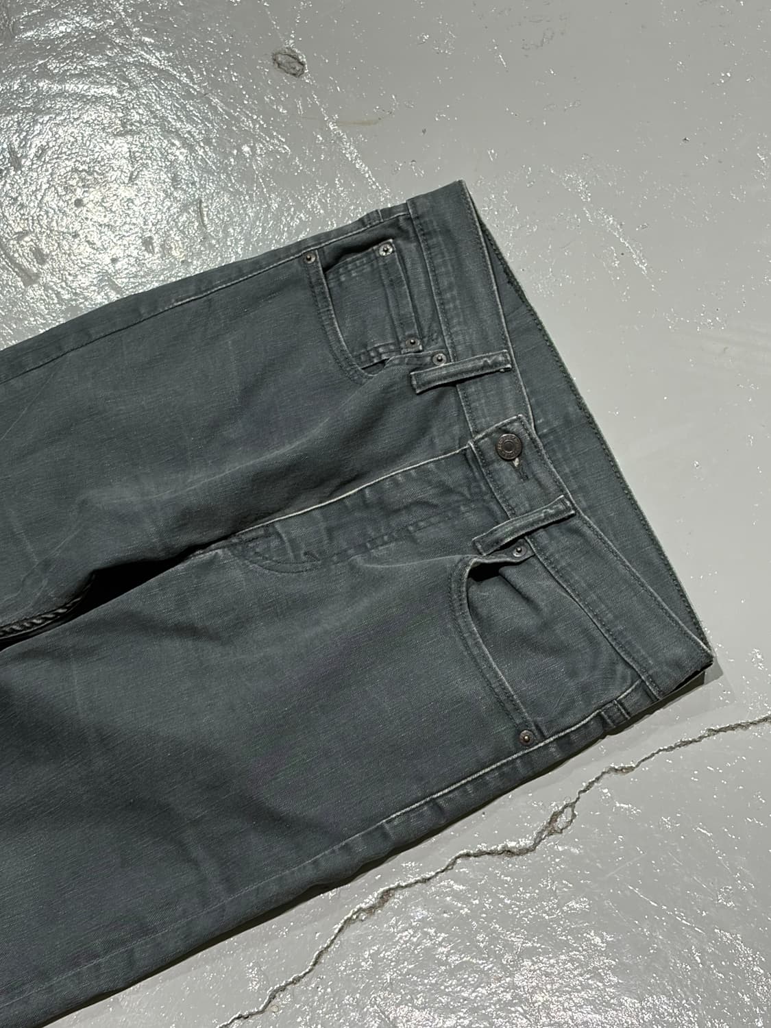 리바이스(Levis) 빈티지 그레이 워싱 512 데님 팬츠 상품이미지2