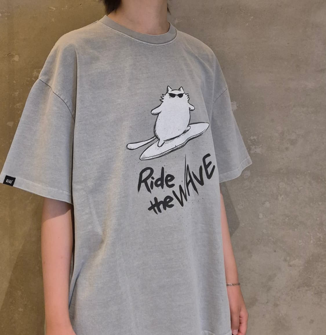 피그먼트워싱 서핑캣 그래픽 티셔츠 국내제작 상품이미지1