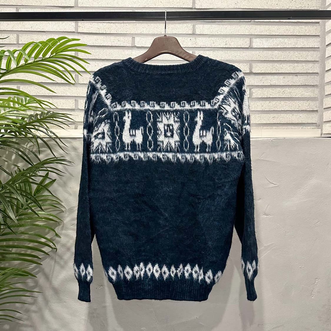 JPN VINTAGE 브이넥 울 니트 노르딕 패턴 디테일 네이비 상품이미지3