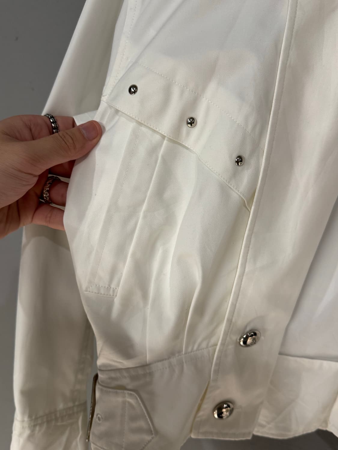 꾸레쥬 더블 화이트 크롭 봄버자켓  상품이미지7