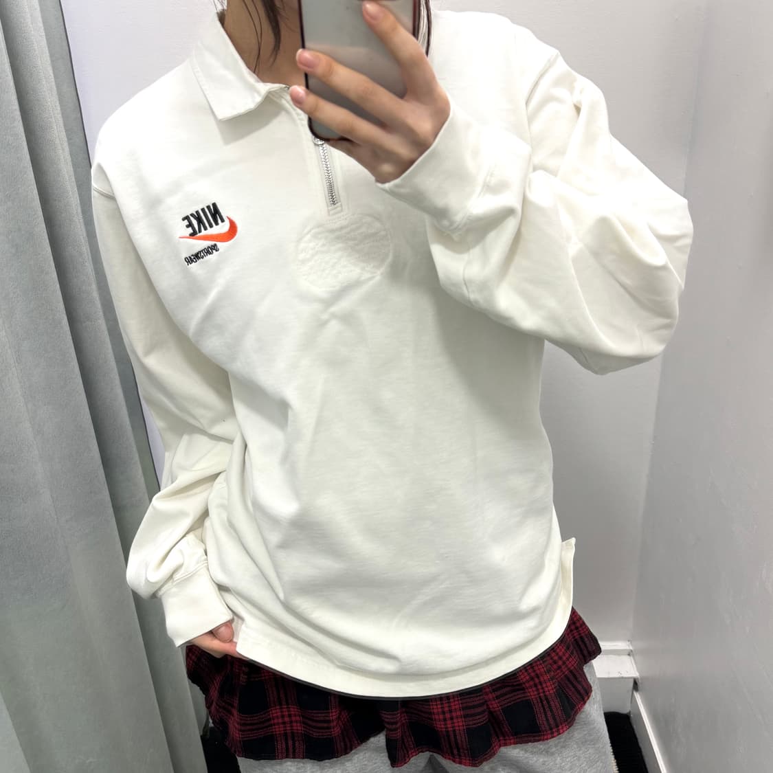 나이키 화이트 반집업 카라티 상품이미지2