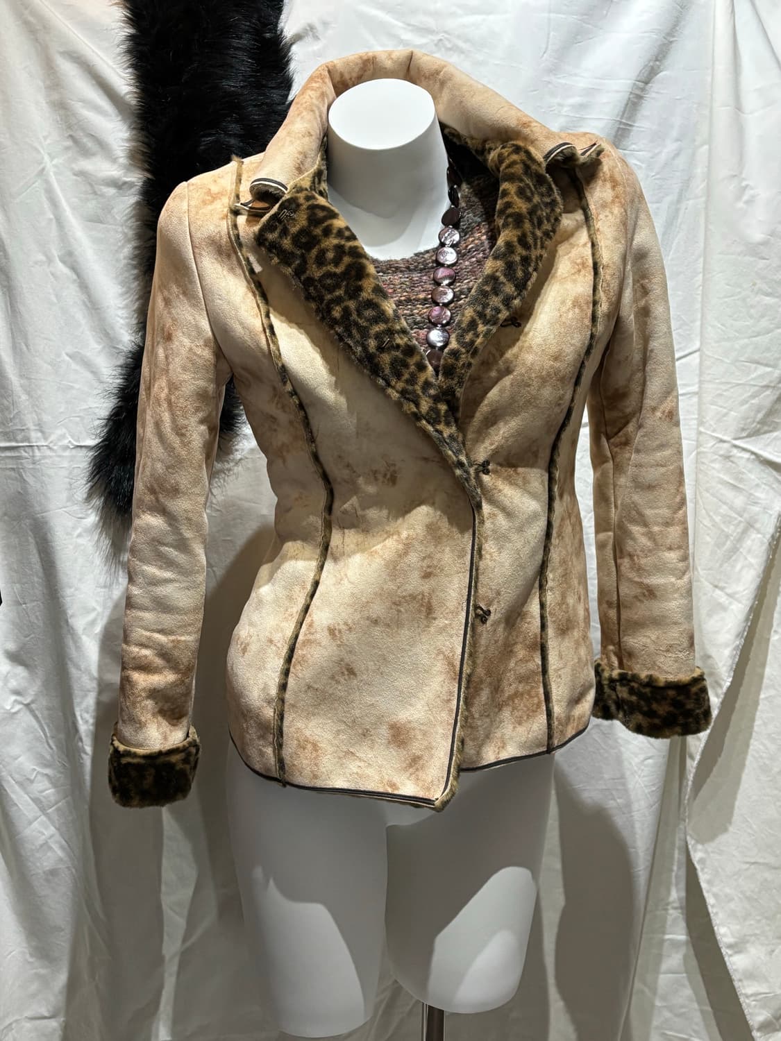 LEO SUEDE JACKET 상품이미지1