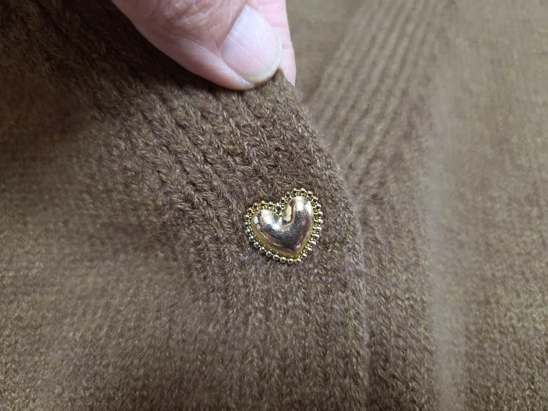 미엔느(MIENNE) 하트버튼 니트가디건 프리사이즈 새상품 상품이미지5